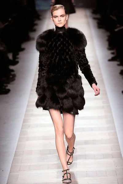 Look 13